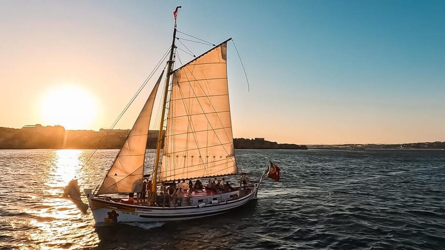 Lagos: Sunset Sail aboard a Traditional Boat with Prosecco - Practical Tips for a Better Evening