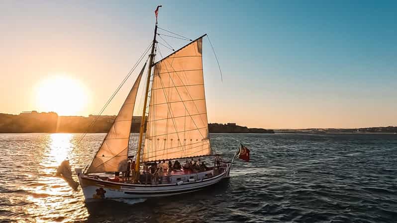 Lagos: Sunset Sail aboard a Traditional Boat with Prosecco - When the Prosecco Appears