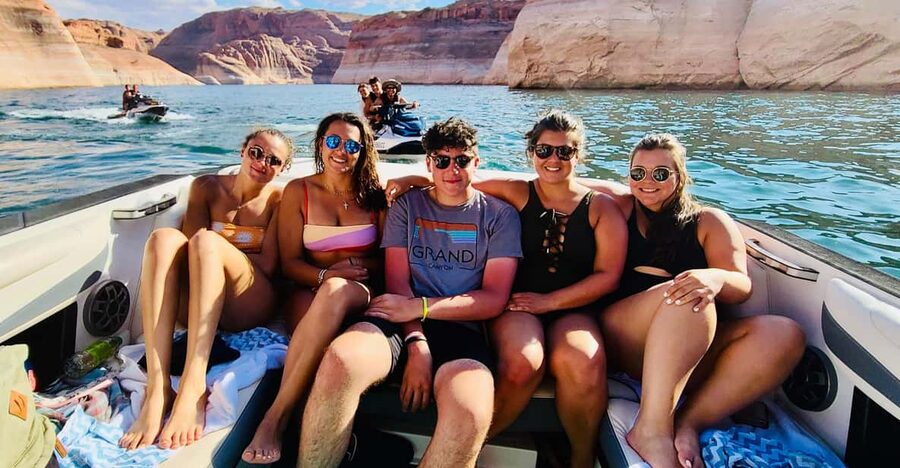 Lake Powell: Antelope Canyon 2-Hour Photo Boat Tour - Why the small boat makes Antelope Canyon special