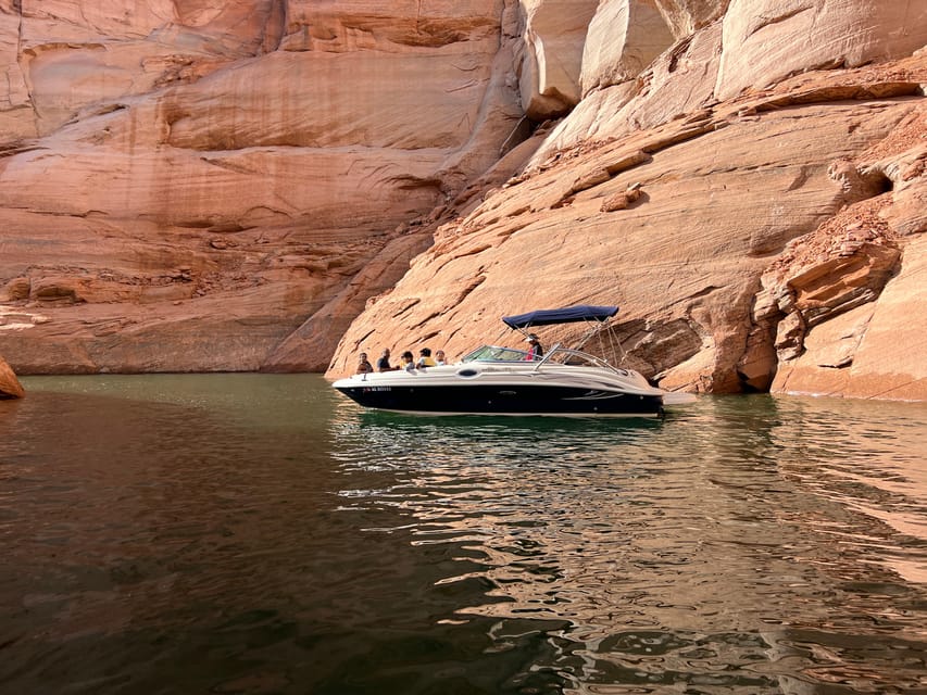 Lake Powell: Antelope Canyon 2-Hour Photo Boat Tour - Finding the Wahweap launch point