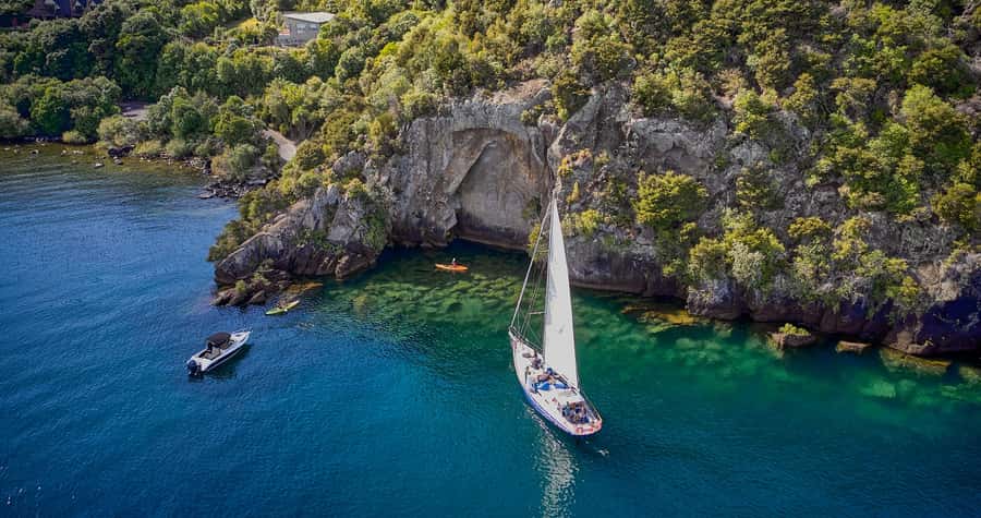 Lake Taupo: Classical Sailing to the Māori Rock Carvings - The Māori Rock Carvings from the water