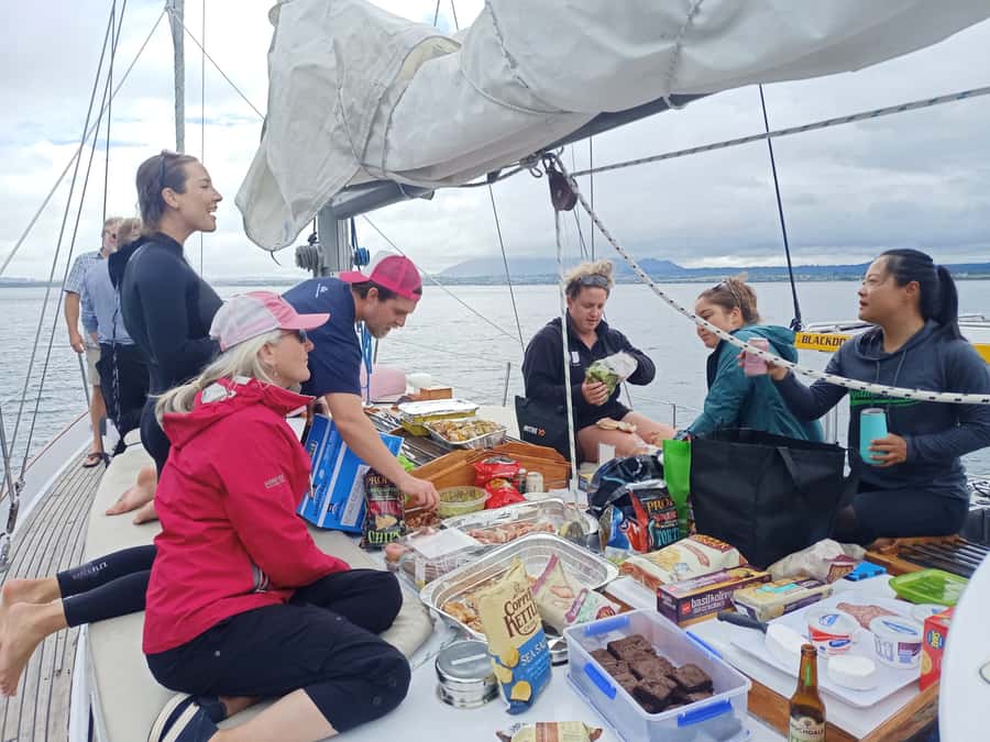 Lake Taupo: Classical Sailing to the Māori Rock Carvings - Should you book the Lake Taupō sailing tour?
