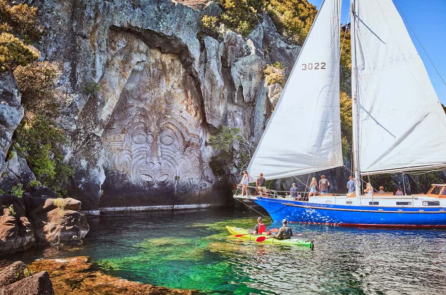 Lake Taupo: Classical Sailing to the Māori Rock Carvings - Leaving Taupō Marina on Fearless