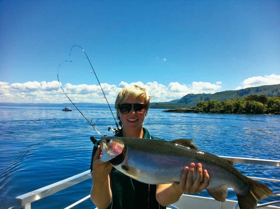 Lake Taupo: Maori Rock Carvings 10.30 AM 1.5-Hour Cruise - What the $35 price really covers