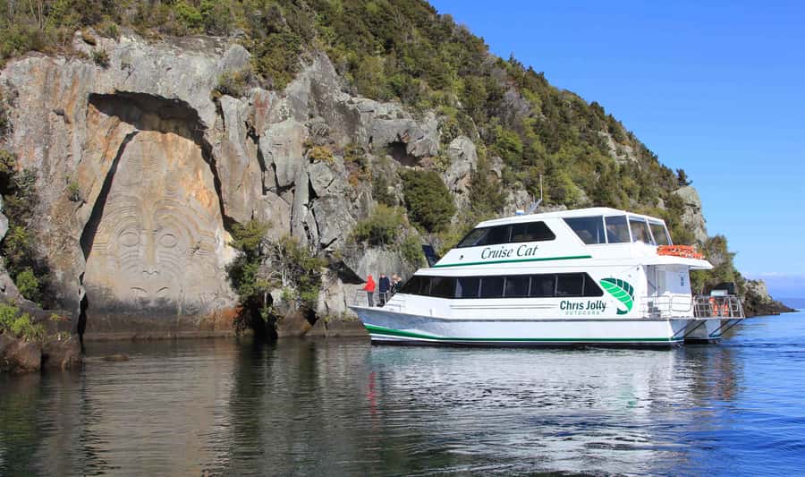 Lake Taupo: Maori Rock Carvings 10.30 AM 1.5-Hour Cruise - Weather, comfort, and the main tradeoff
