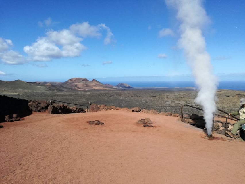 Lanzarote: Day Tour for Cruise Passengers - The Valley of a Thousand Palms and Corona Volcano