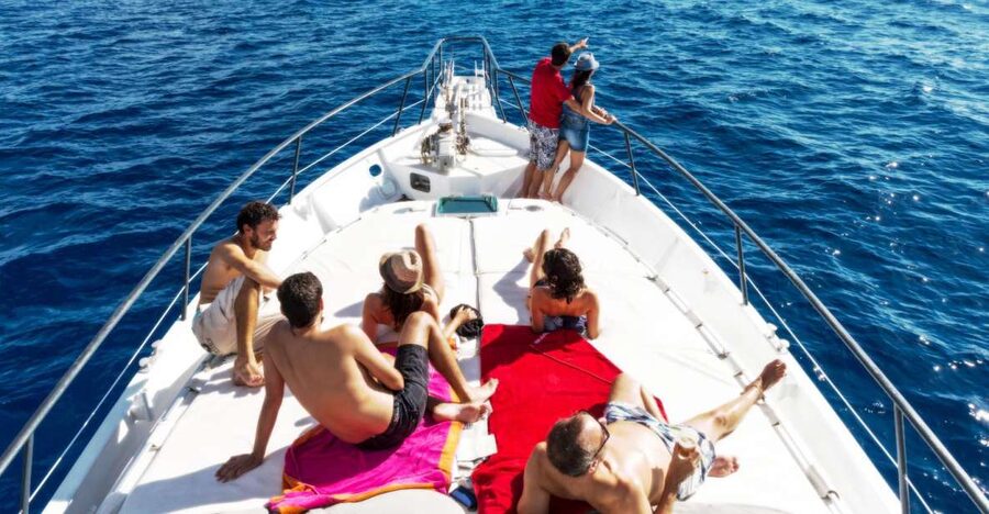 Lanzarote: Half-Day Chill Out Cruise at Papagayo Beach - Swimming and snorkeling in clear water