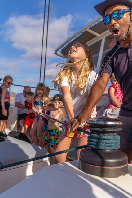 Lanzarote: Luxury Sailing Excursions to Papagayo - Sailing from Puerto Calero toward Papagayo
