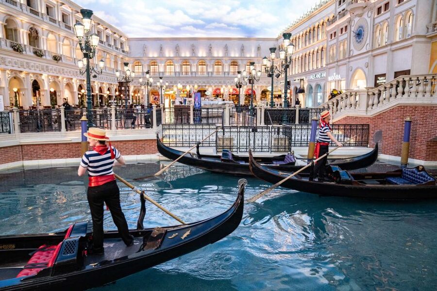 Las Vegas: Entry to Madame Tussauds with a Gondola Cruise - Key details before you book