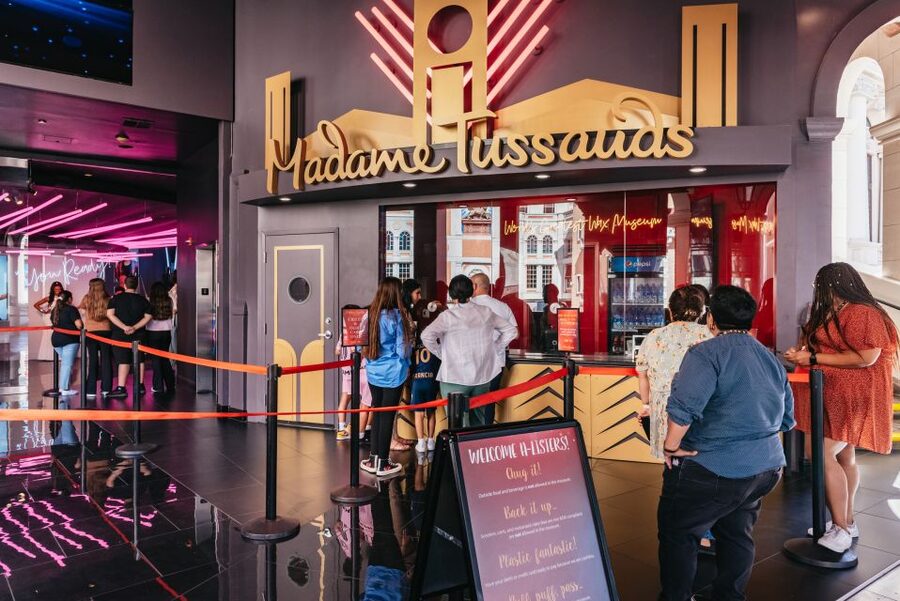 Las Vegas: Entry to Madame Tussauds with a Gondola Cruise - Planning around weather and crowds