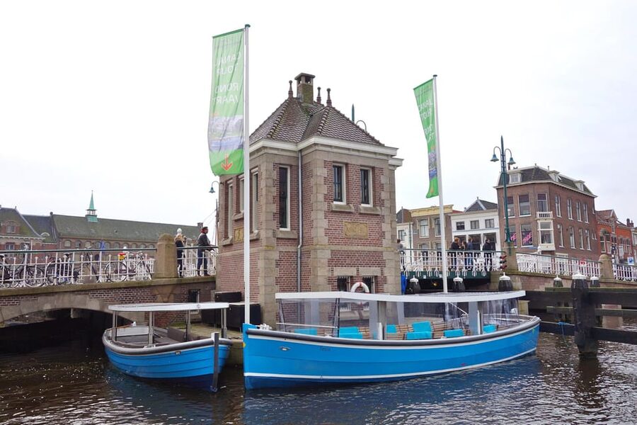 Leiden: Cruise through the Historic City Center with Guide - The electric boat and the canal views