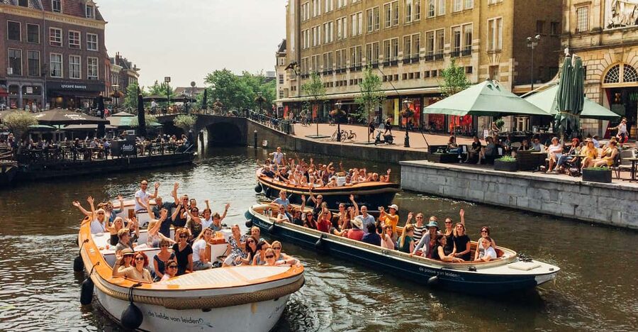 Leiden: Guided City Canal Cruise - What one hour feels like on the canals