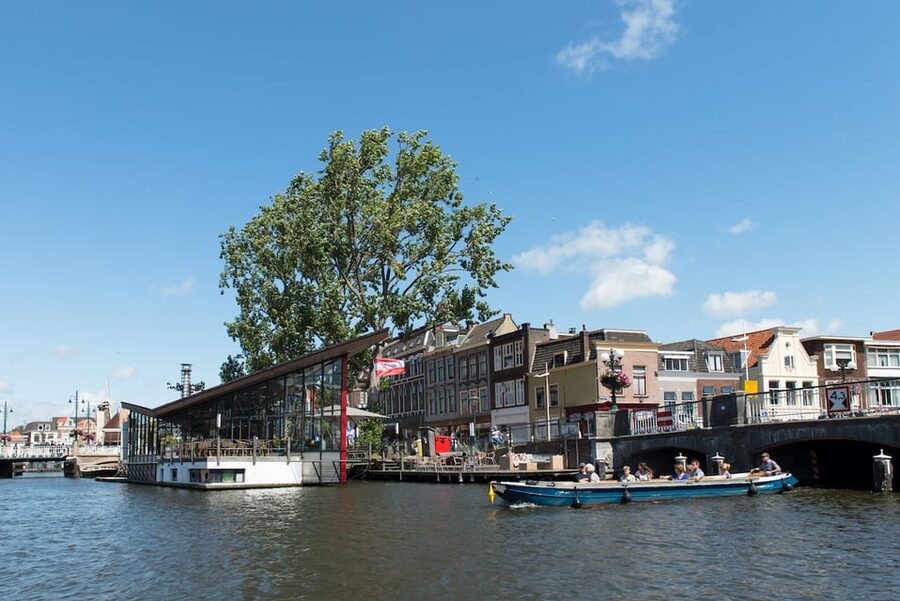 Leiden: Guided City Canal Cruise - Who should book this Leiden cruise?
