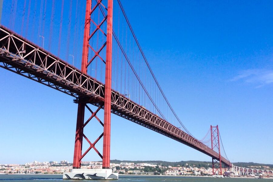 Lisbon: Boat Tour Ticket and Hop-on Hop-off 48-Hour Bus. - The Modern Lisbon route and the eastern riverfront