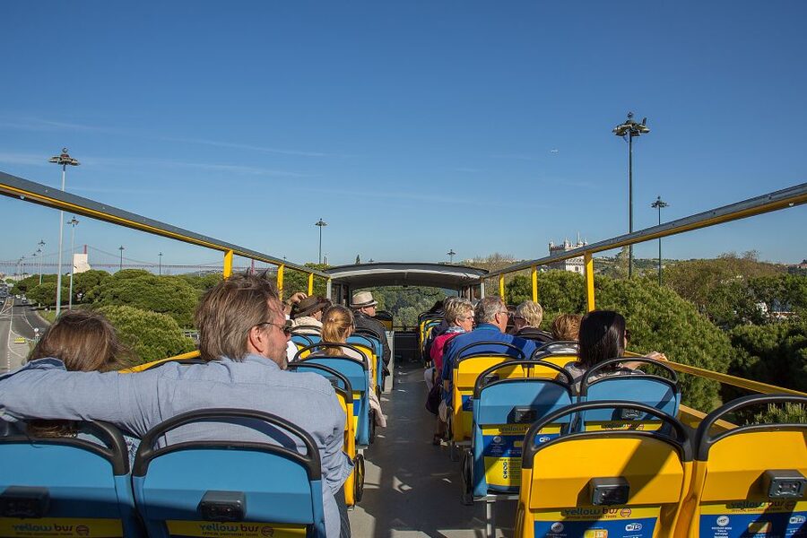 Lisbon: Boat Tour Ticket and Hop-on Hop-off 48-Hour Bus. - Audio guides, music, and practical comfort