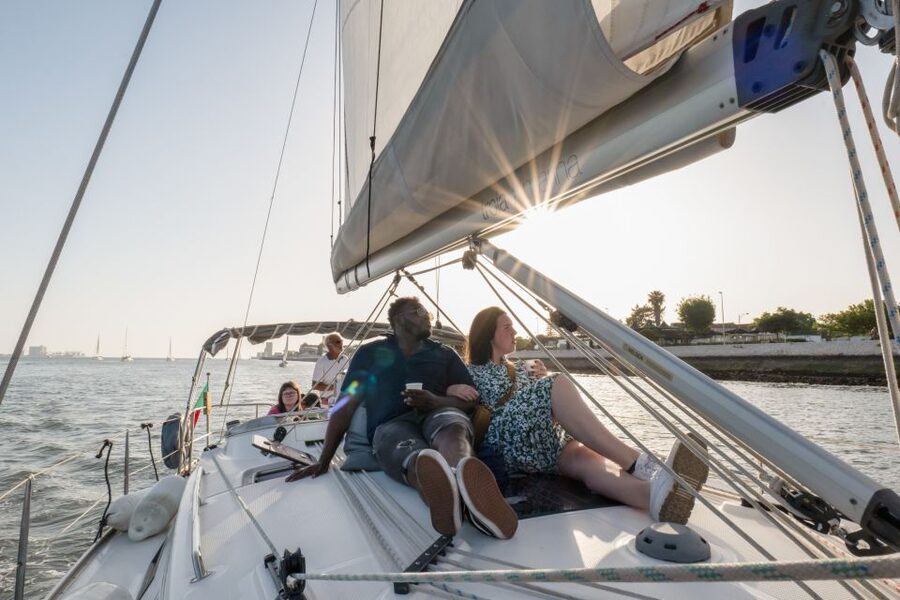 Lisbon: Daytime/Sunset/Night City Sailboat Tour with Drink - Belém monuments, from the Monument to the Discoveries to the tower