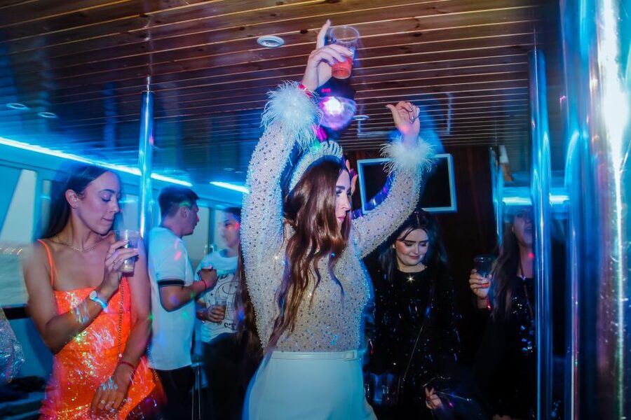 Lisbon: Disco Night Cruise with DJ and Open Bar - Music, dancing, and the open bar
