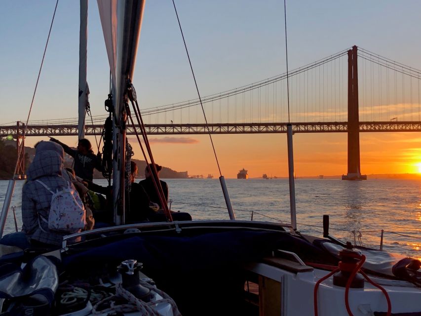 Lisbon: Enjoy a Sunset or Night Tagus River Sailboat Cruise - Comfort, wind, and practical concerns