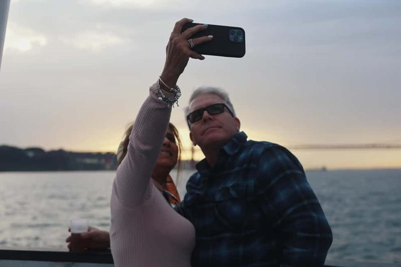 Lisbon: Sunset Boat Tour with Music and Drinks - Weather, seasons, and the sunset gamble