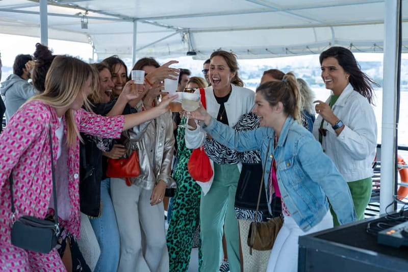 Lisbon: Sunset Boat Tour with Music and Drinks - Finding the dock at Rocha Conde de Óbidos