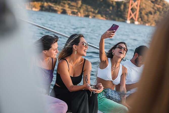 Lisbon: Sunset Catamaran Boat Tour with Music and Drinks - Who will enjoy this catamaran most