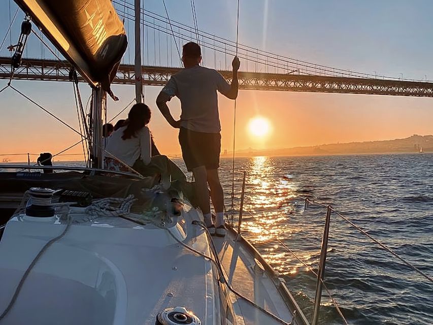 Lisbon: Sunset Cruise with Drinks - FAQ