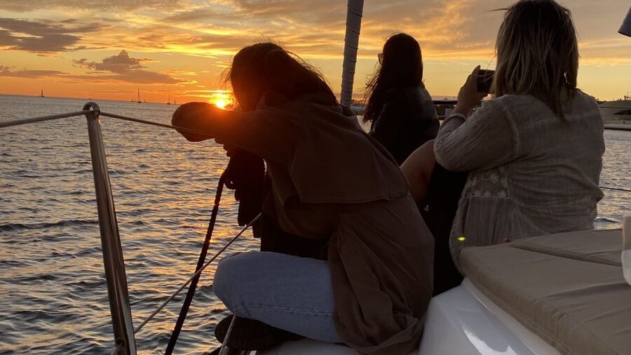 Lisbon: Sunset Cruise with Drinks - Getting the sunset timing right