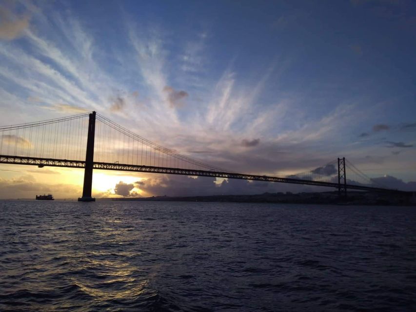 Lisbon: Sunset Cruise With Drinks on Spacious Yacht - Practical details that affect your evening