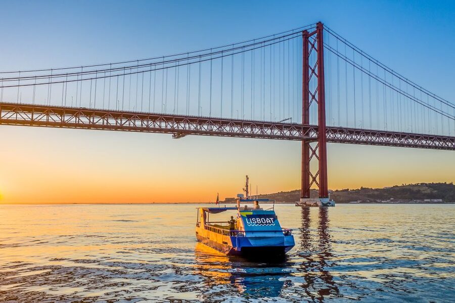 Lisbon: Sunset Cruise with Live DJ and Drinks - Drinks and the real value of $28