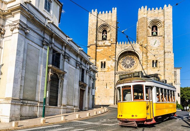 Lisbon: Sunset Sailing with Portuguese Wine and History - Key points at a glance