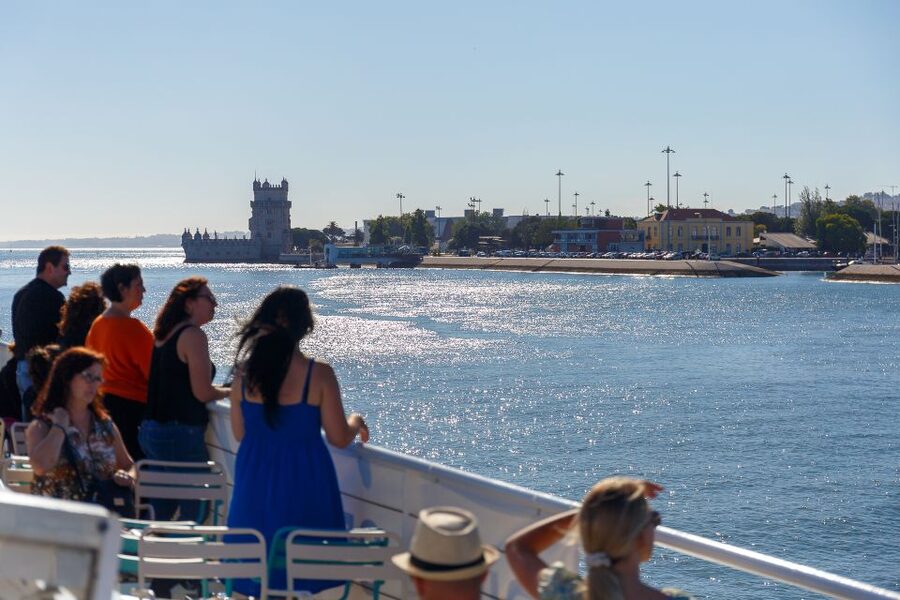 Lisbon: Tagus River Cruise with Welcome Drink - Christ the King across the river