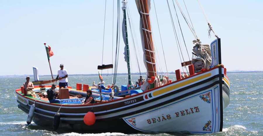 Lisbon: Tagus River Express Cruise in a Traditional Vessel - Key points to know before booking