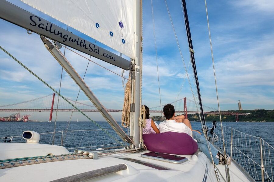 Lisbon: Tagus River Sunset Cruise with Drinks - Commerce Square and Alfama from the river