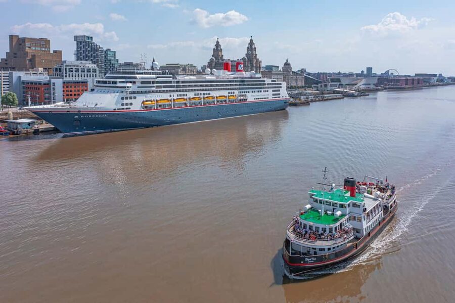 Liverpool: Sightseeing River Cruise on the Mersey River - Choosing your seat, café, and onboard facilities