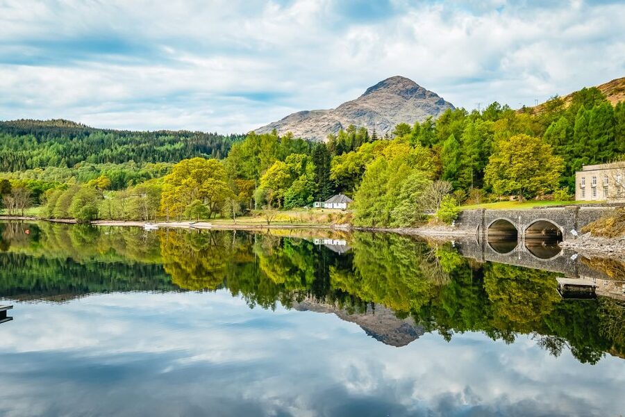 Loch Lomond: Island Discovery 2-Hour Cruise - Continuing toward Luss