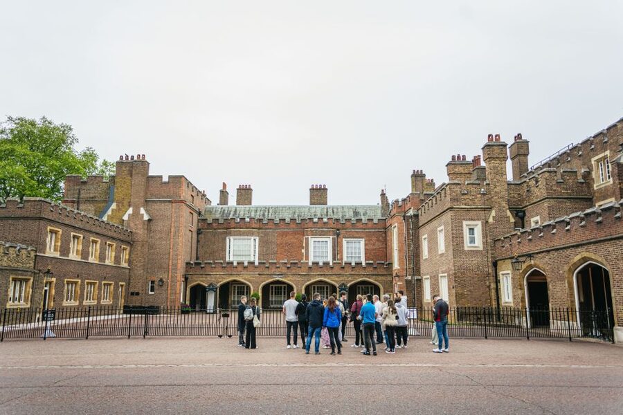 London: Ghost Walk and River Thames Boat Ride - Westminster sights with a grim twist