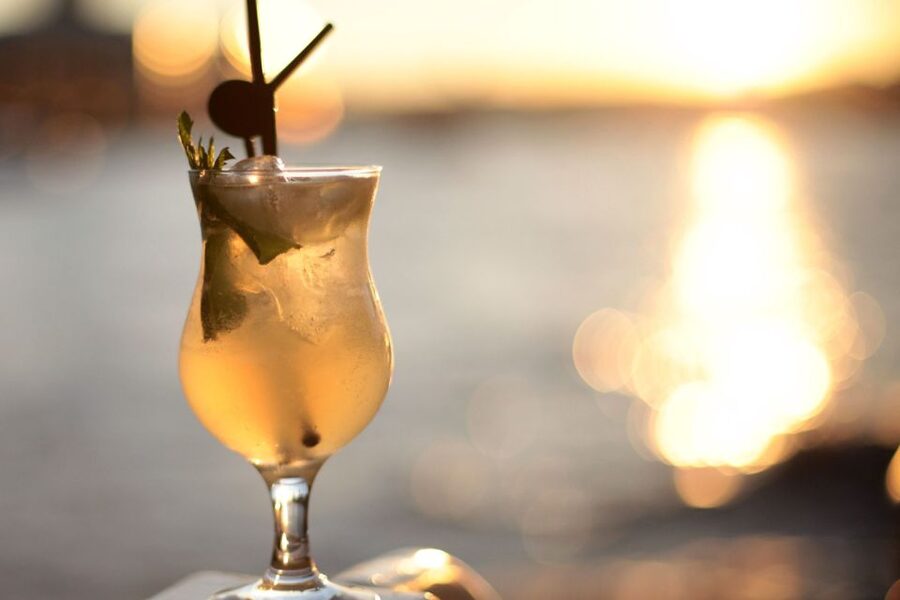 London: River Thames Evening Cruise with Bubbly and Canapés - Canapés, bubbly, and the cash bar