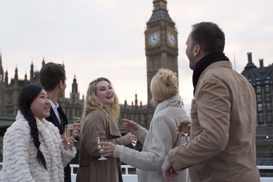 London: River Thames Evening Cruise with Bubbly and Canapés - Is $37 a fair price?