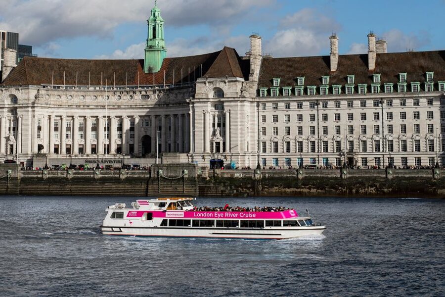 London: Thames River Cruise with Optional London Eye Ticket - Why the Thames is the right place to see central London