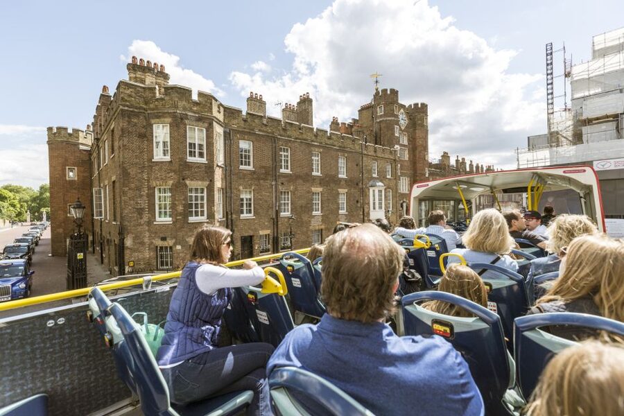 London: Tootbus Must-See Hop-On Hop-Off Bus Tour with Cruise - Commentary, app tools, and walking tours