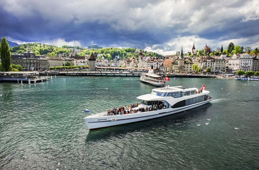 Lucerne: 1-Hour Cruise on Panoramic Yacht - Why a short Lake Lucerne cruise works so well