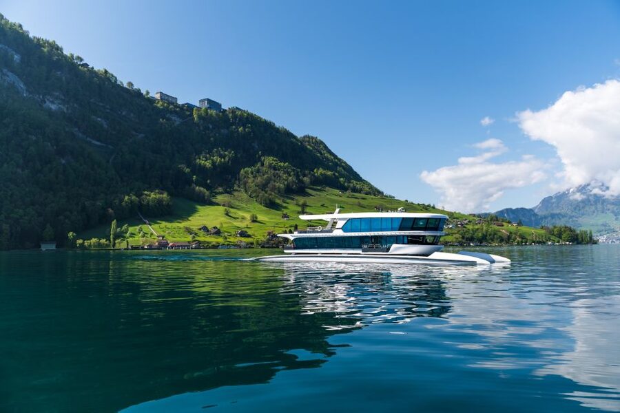 Lucerne: Round-Trip Catamaran Cruise on Lake Lucerne - Life aboard the catamaran