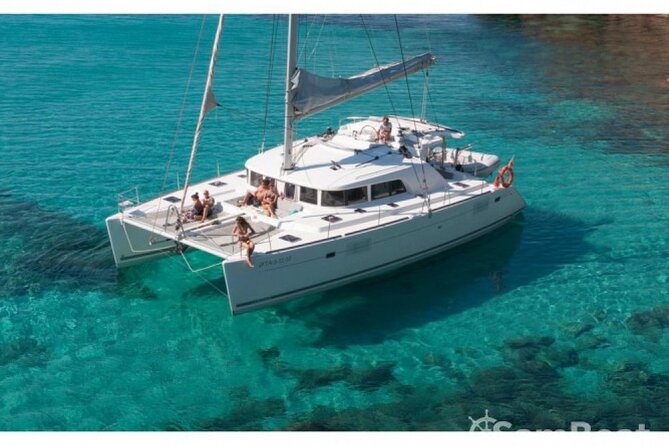 Luxury catamaran from Porto Rafael-Palau to the Maddalena Archipelago - Spargi brings the first swim