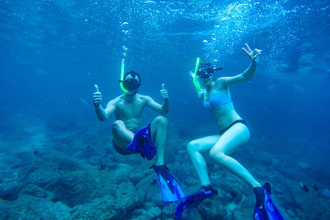 Luxury Yacht & Snorkel with All inclusive Open bar and lunch - What this Puerto Vallarta yacht trip really offers
