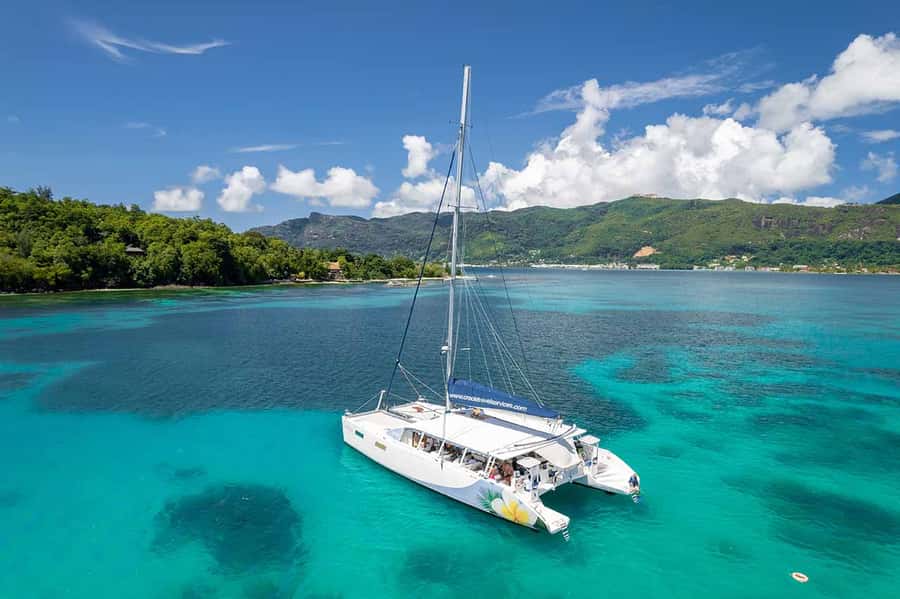 Mahé: Saint-Anne Marine Park and Moyenne Island Cruise - Key points to know before booking