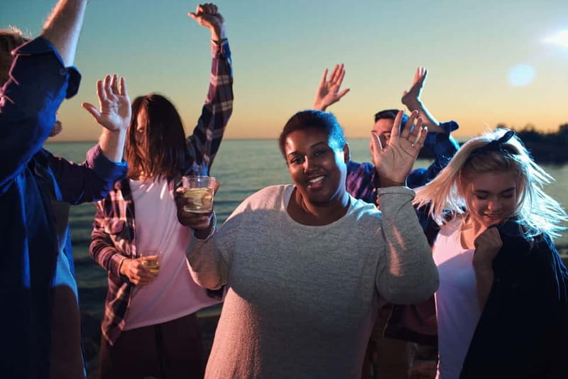 Malaga: Catamaran Sunset or Night Cruise w/ Live DJ & Drink - What the DJ adds to a short cruise
