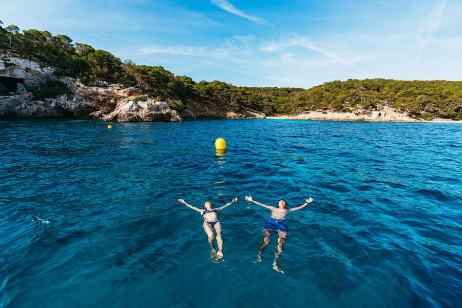Mallorca: Midday or Sunset Sailing with Snacks and Open Bar - Why the Small Group Makes a Difference