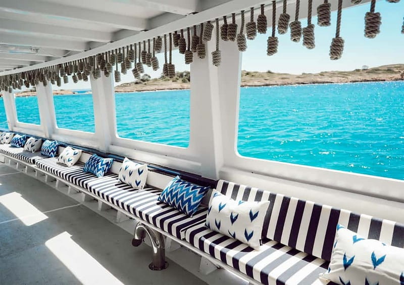 Mallorca: Palma Boat Tour & Snorkeling with Drink Included - Boarding the Super Delfin Verde
