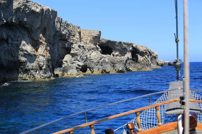 Malta: Gozo, Comino Island and Blue Lagoon Cruise - Santa Maria Caves and the return to Bugibba