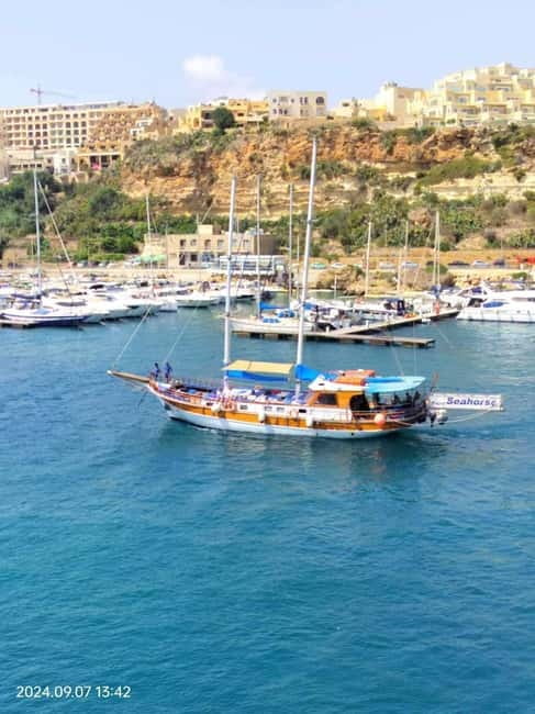 Malta: Gozo, Comino Island and Blue Lagoon Cruise - Two hours in Victoria, Gozo